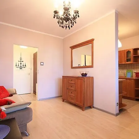 Absynt Hostel *